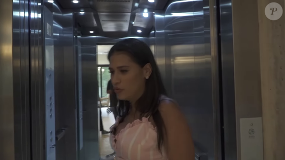 Simone Mendes tem o próprio elevador em mansão