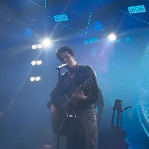 Luan Santana 'babou' ao falar da filha em primeiro show após a paternidade: 'Dia mais feliz da minha vida. Uma sensação inexplicável'