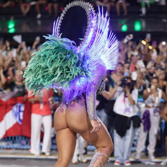 Paolla Oliveira no último desfile como rainha de bateria da Grande Rio, no carnaval 2025: 'A ficha tá caindo aos poucos por aqui do quão lindo foi essa despedida'