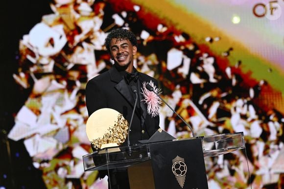 Lamine Yamal ganhou prêmio de Melhor Jogador Jovem de 2026