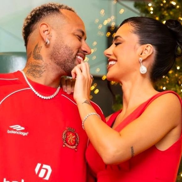 Bruna Biancardi está grávida de Neymar! Casal faz chá revelação no Natal e revela sexo do bebê. Vídeo!