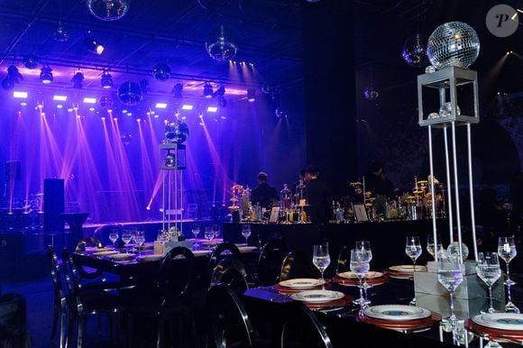 O universo disco dominou cada detalhe da comemoração de Ticiane Pinheiro em São Paulo
