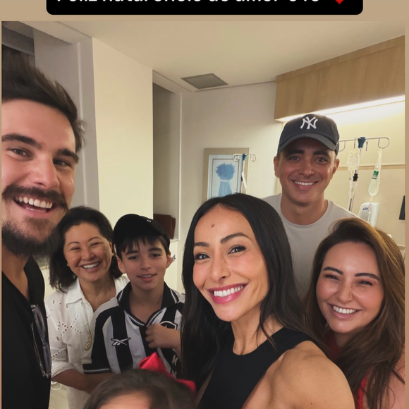 Pai de Sabrina Sato é internado às pressas no Natal no Hospital Israelita Albert Einstein, em São Paulo