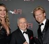Mel Brooks em foto ao lado de Luana Piovani e Marcello Coltro no tapete vermelho do 41st AFI Life Achievement Award em junho de 2013