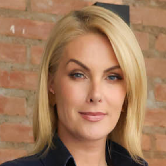 A credora também acusa Ana Hickmann de não ter colocado sua parte da mansão como garantia da dívida no leilão