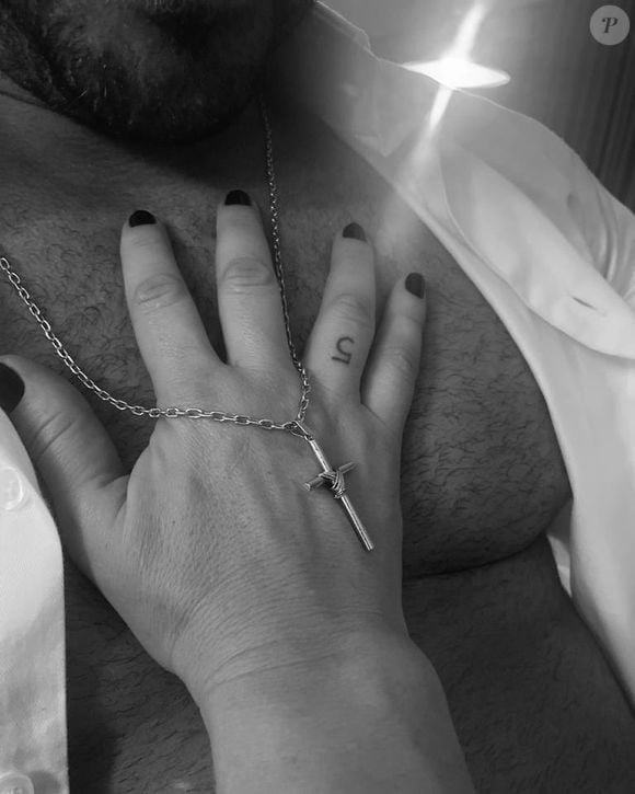 Paolla Oliveira e Diogo Nogueira trocaram mensagens de carinho e a atriz ganhou música do namorado nas primeiras semanas de namoro