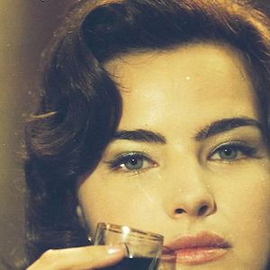 Ana Paula Arósio tinha apenas 23 anos quando deu vida à personagem na minissérie 'Hilda Furacão', exibida em 1998 pela TV Globo