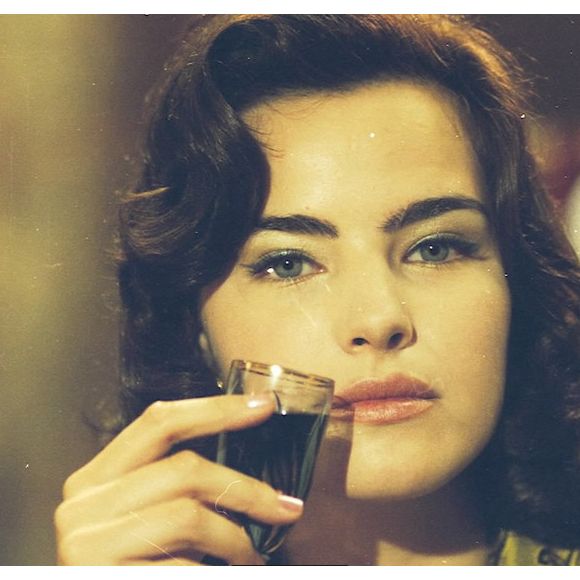 Ana Paula Arósio tinha apenas 23 anos quando deu vida à personagem na minissérie 'Hilda Furacão', exibida em 1998 pela TV Globo