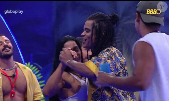 Diogo Almeida e Gracyanne Barbosa dançaram ao som da música 'Última noite', de Nattan