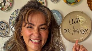 Lembra dela? Ex-Tiazinha, Suzana Alves mostra resultado de harmonização facial aos 46 anos; antes e depois choca a web: 'Ficou perfeito'