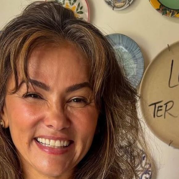 Ex-Tiazinha, Suzana Alves mostra resultado de harmonização facial aos 46 anos; antes e depois choca a web: 'Ficou perfeito'