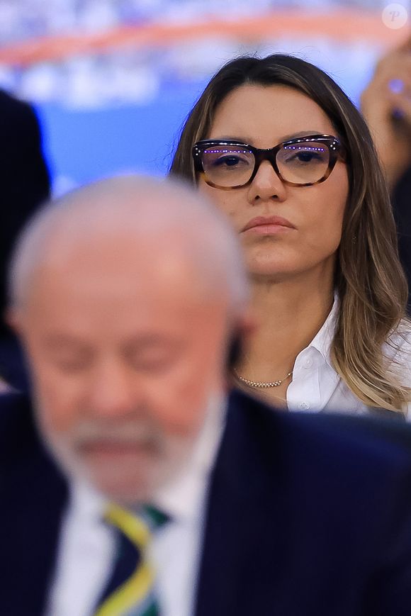 Após 'climão' com Xi Jinping, Janja volta a se pronunciar e reforça críticas ao impacto do TikTok na infância