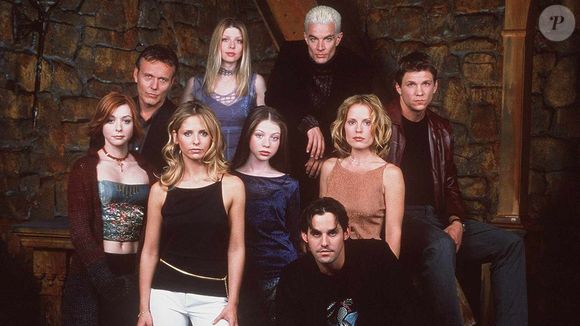 A cultuada série estrelada por Sarah Michelle Gellar, 'Buffy: A Caça-Vampiros' ocupa o 4º lugar da lista, e não é difícil entender o motivo. Na produção de Joss Whedon, o fantástico funciona como uma metáfora para as angústias de seus jovens protagonistas