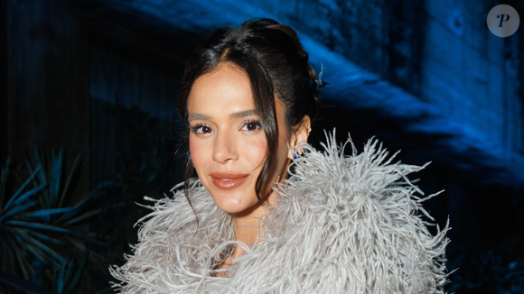 Após viagem romântica com Shawn Mendes, Bruna Marquezine muda o visual; veja resultado