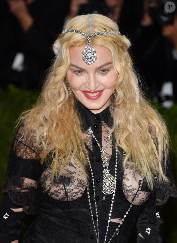 Antes e depois de Madonna em 50 fotos: lifting, rinoplastia e preenchimento estão na lista de intervenções suspeitas entre fãs e especialistas