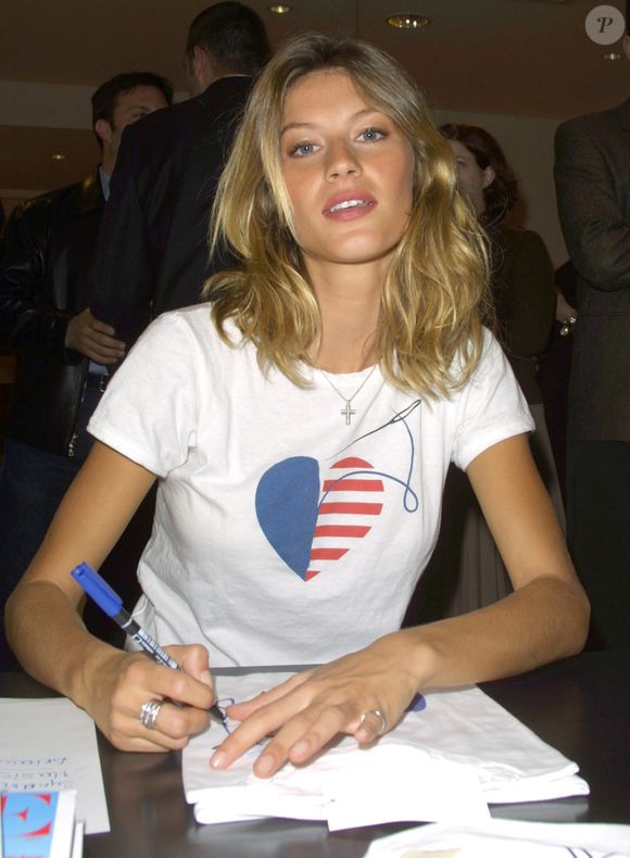 Web resgata histórico político da modelo e levanta suspeitas sobre suposto alinhamento com a direita internacional