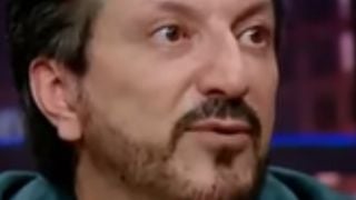 Influencer Lito Sousa com doença grave, rara, degenerativa e sem cura; em vídeo, mulher chora, compara a 'filme de terror' e revela estado de saúde do marido famoso: 'Já perdeu bastante movimento, mas a lucidez dele ainda está íntegra'. Saiba detalhes da Doença de Creutzfeldt-Jakob