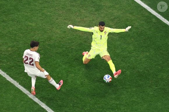 As defesas contra a Espanha reforçaram o status de Diogo Costa entre os melhores goleiros do mundo. Mas sua trajetória começou com uma reclamação: ele não queria jogar no gol
