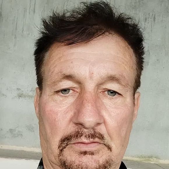 Carlos Urach, pai de Andressa Urach, tem rendido assunto nos últimos dias por seguir a carreira da filha e virar ator pornô