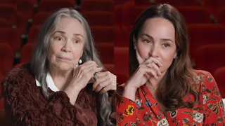 ‘Você é adulta’: Gabriela Duarte tenta impedir Regina de falar sobre política e protagoniza climão com repórter e mãe em entrevista