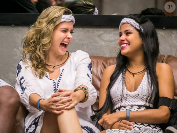 Ana Paula Renault e Munik Nunes foram aliadas no BBB 16, mas a disputa pelo protagonismo da edição nunca saiu da memória do público