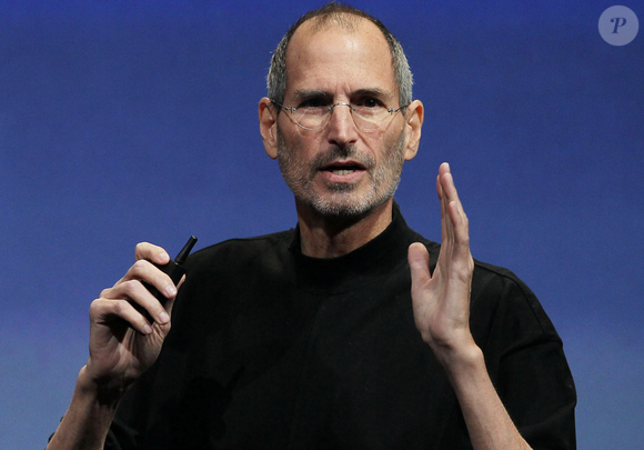 No X, antigo Twitter, um usuário recuperou a fala de Steve Jobs para destacar a aparente contradição com o suporte à Apple Pencil no novo iPhone Duo
