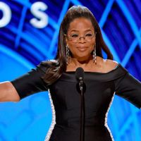Oprah Winfrey, aos 72 anos, após emagrecer mais de 20 kg: 'Faço minha última refeição às 16 horas e bebo quase quatro litros de água por dia'