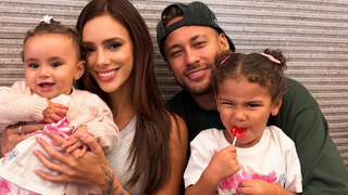 'Glória a Deus': com chuva de papel picado e Mavie de joelhos, Bruna Biancardi celebra convocação de Neymar para a Copa do Mundo 2026; veja a lista completa