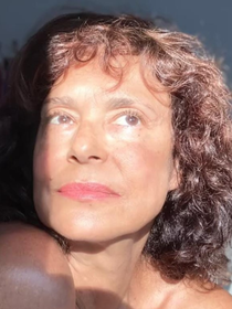 'Não sou a falsa fofa, a velha babona. Eu não faço esse tipo! Não tenho habilidades sociais para isso': essa declaração de Giovanna Gold, hoje aos 62 anos e em 'A Fazenda 18', foi dada bem antes do reality, mas é a prova de que a atriz ainda vai entregar muito entretenimento