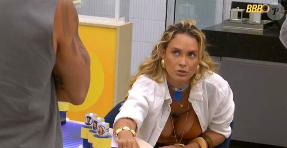 Sarah foi a única participante a dar um emoji negativo à Jordana, após episódio de assédio