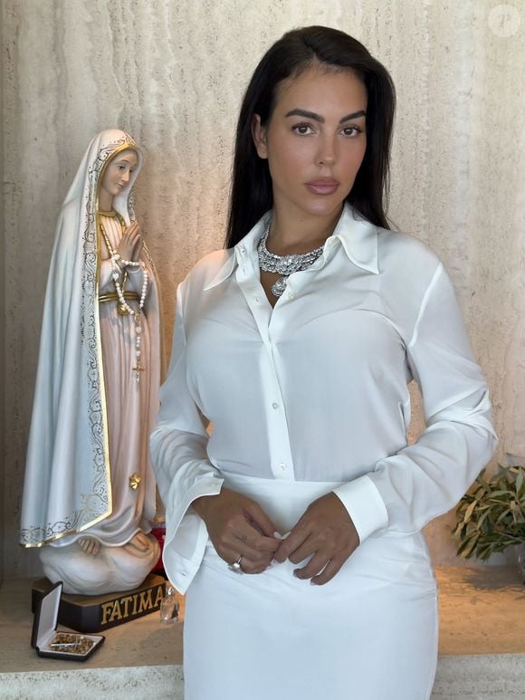 Para o casamento, Georgina Rodríguez usou R$ 284 milhões em joias, incluindo um colar com diamante de 50 quilates, segundo o Page Six