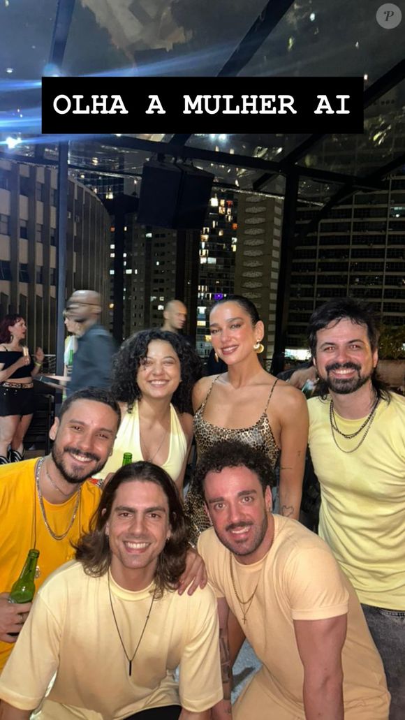 Bruna Marquezine e Shawn Mendes foram convidados para uma festa por Dua Lipa