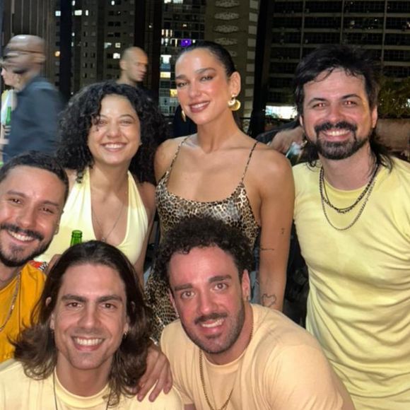 Bruna Marquezine e Shawn Mendes foram convidados para uma festa por Dua Lipa