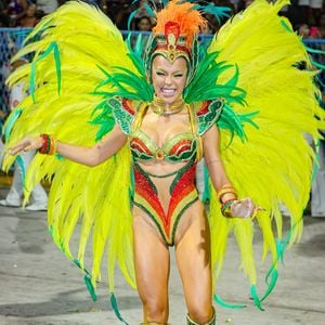 Bia Michelle se inspirou na Semana de Arte Moderna de 1922 para sua fantasia