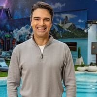 Globo dá chamada em Tadeu Schmidt e faz cobrança após saída de Pedro do 'BBB 26' em acusação de importunação sexual