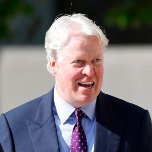 Charles Spencer, irmão da princesa Diana, prepara um livro de memórias sobre a irmã e, segundo o Daily Mail, relata uma conversa que teria tido com o então príncipe Charles pouco depois da morte da princesa, em 1997