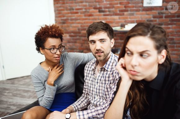 Escondemos nossa dor e, segundo Schopenhauer, quanto maior o vazio interior ou a insatisfação, maior o esforço para projetar uma imagem de sucesso para os outros.
