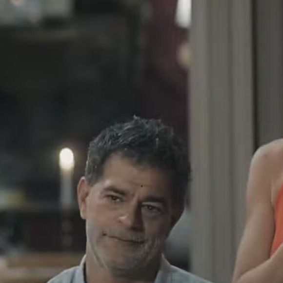 Rogério (Eduardo Moscovis) em cena de flashback com Arminda (Grazi Massafera) na novela Três Graças, que será exibida em breve