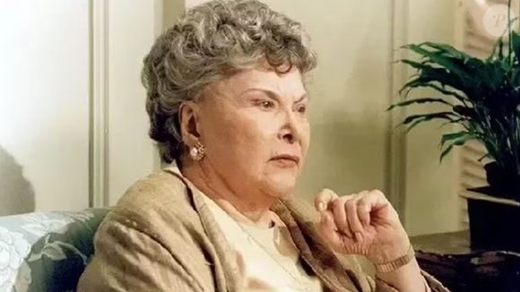 Qual é o final de Dona Maroca em 'A Viagem'? Mãe de Diná e Alexandre morre no último capítulo