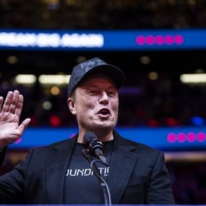 Elon Musk também não quer ajudas técnicas, a menos que ele peça