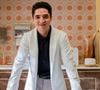 Filho de Pilar (Isabel Teixeira), Rafael (Joao Vitor Silva) também segue como uma das figuras mais discretas da novela. Suas cenas costumam girar em torno da rotina na clínica de estética e muitas vezes mostrando seu corpo atlético ao pedalar na bicicleta ergométrica em casa.