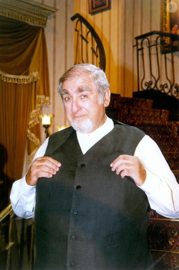 Ator da novela 'Terra Nostra', Elias Gleiser enfrentou doença crônica por quatro anos e morreu em 2015