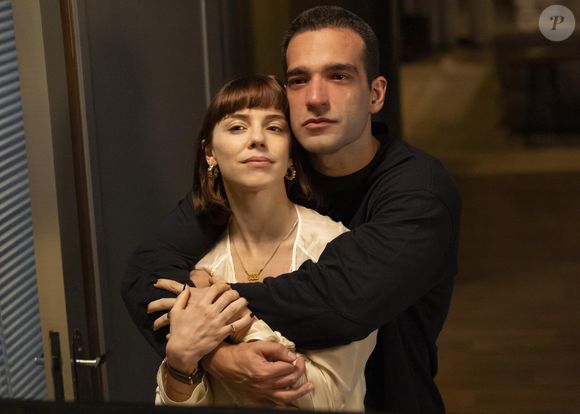 Saúde frágil e delicada de Afonso (Humberto Carrão) fazem Solange (Alice Wegmann) ter conversa com Sardinha (Lucas Leto) na novela 'Vale Tudo', capítulo de 29 de agosto de 2025, sexta-feira