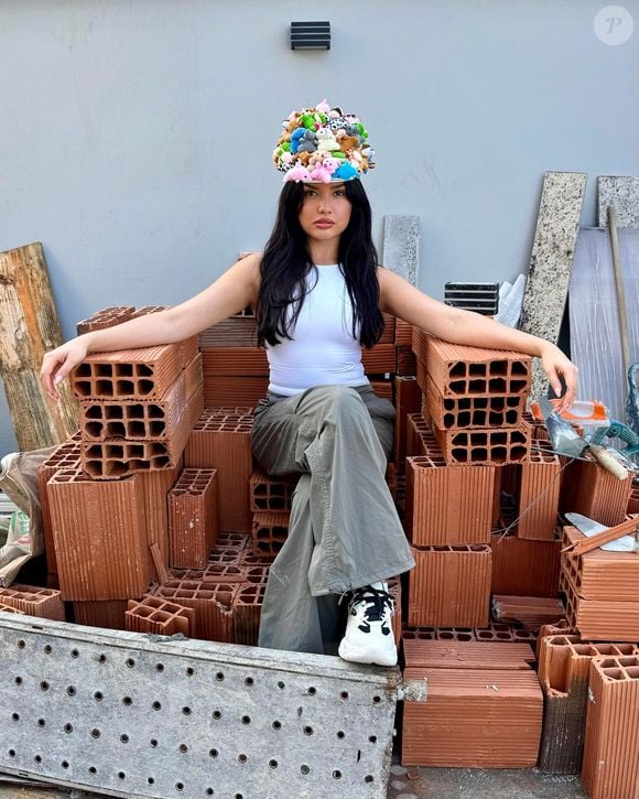 Juliette publicou diversos conteúdos em suas redes sociais da reforma da mansão