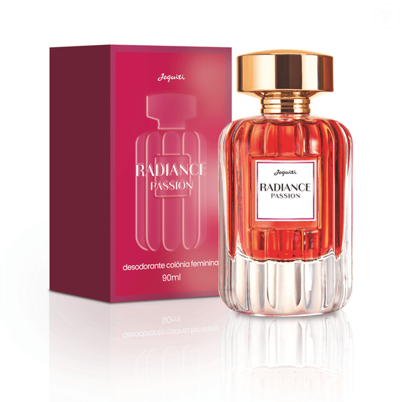 Segundo a marca, o Radiance Passion tem a proposta é despertar os sentidos e envolver a mulher em uma aura de confiança, trazendo intensidade e feminilidade para o dia a dia