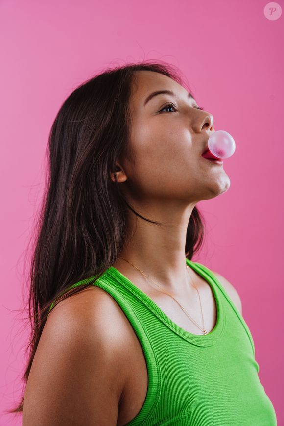 A fragrância Muito Desobediente, da Quem Disse, Berenice?, transforma o clássico cheiro de chiclete em perfume sofisticado com toque moderno e divertido