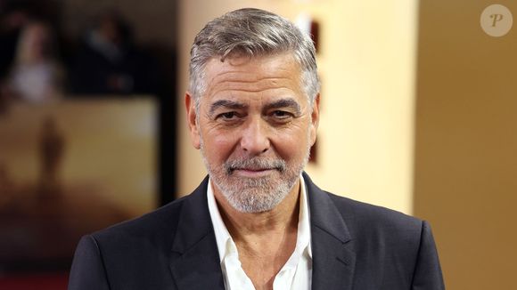 Em entrevista dada há alguns anos, George Clooney, hoje com 64 anos, comentou sobre as comparações com Brad Pitt, que tem 62 anos