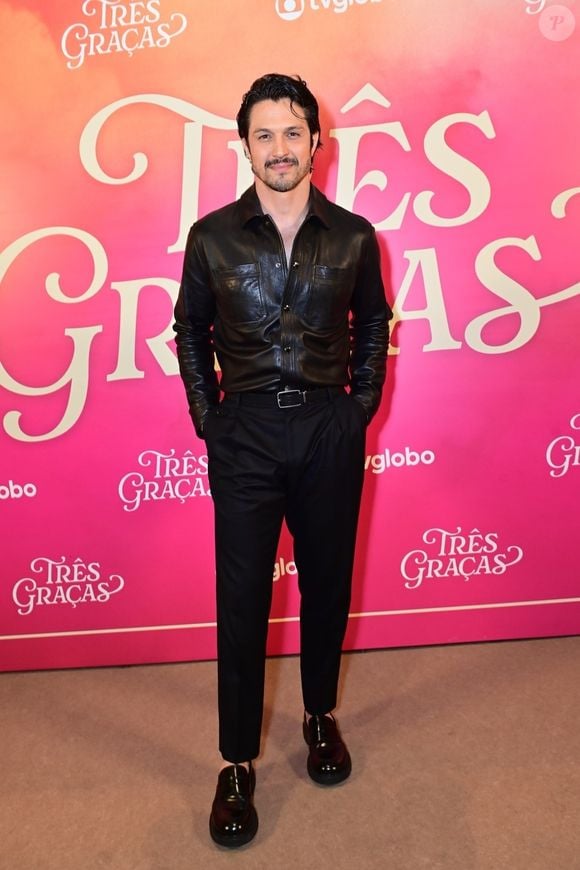 Você sabia que o galã Romulo Estrela mede 1,85m de altura?