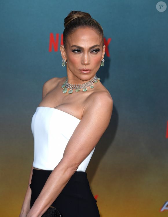 Smoothie de J-Lo ainda leva whey protein, morangos e framboesas, que deixam a mistura cítrica na medida certa