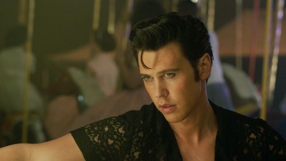 24 donuts de uma vez e sorvete no micro-ondas: a dieta bizarra Austin Butler para viver Elvis Presley em filme rendeu muitos quilos a mais e um Globo de Ouro